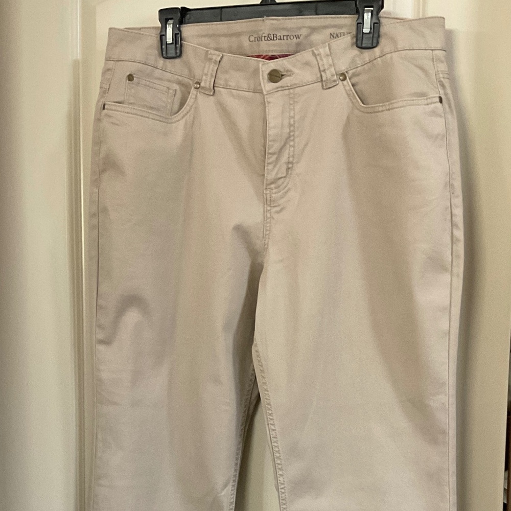 Croft & Barrows Natural Fit Tan Jeans Women’s Size 16 Average
